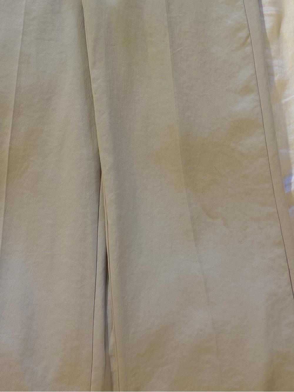 SOLD - Aritzia Wilfred Limitless Wide-Leg Pant in Matte Pearl - Picture 4 of 5